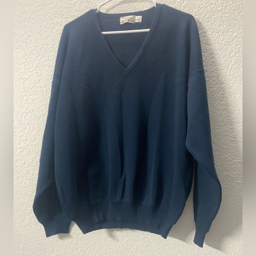Classic V-Neck Men's 100% Merino Wool Sweater in Deep Blue